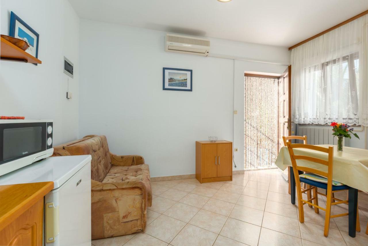 Apartment Softic Pula Exterior photo
