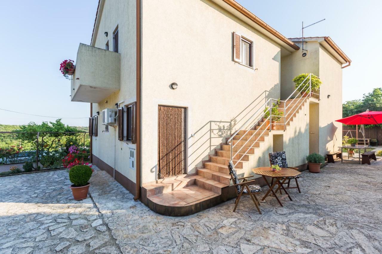 Apartment Softic Pula Exterior photo