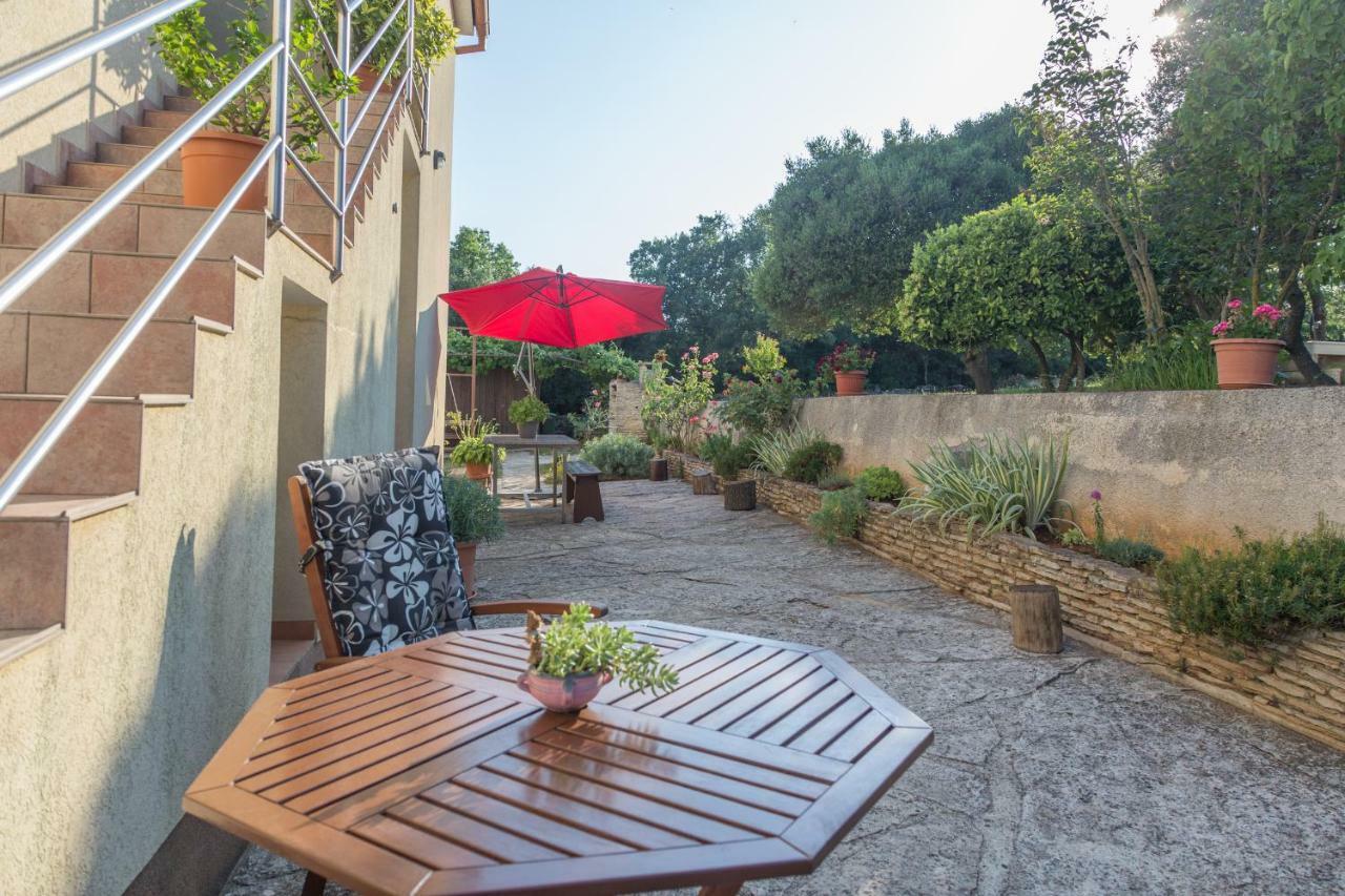 Apartment Softic Pula Exterior photo